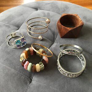 Lot of 7 Vintage Bracelets Various Styles Resin